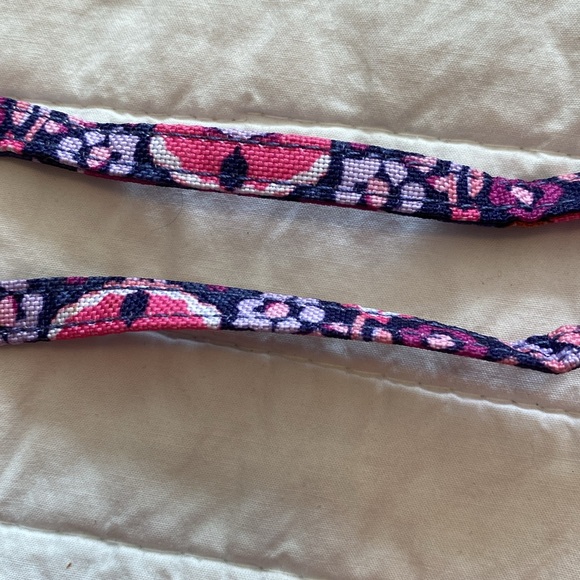 NWT Vera Bradley Lighten Up Lanyard Magenta Medallion - Picture 4 of 4